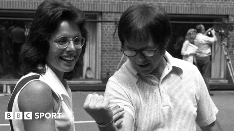 Battle of the Sexes: When Billie Jean King beat Bobby Riggs in match that defined an era Billie Jean King and Bobby Riggs at a media session before the Battle of the Sexes on 20 September 1973