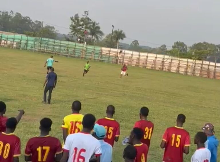 VIDEO: Match Officials Beaten In Iganga Young-Busoga United Clash