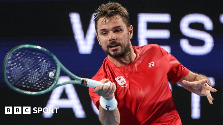 Australian Open: Stan Wawrinka handed wildcard but Nick Kyrgios misses out Stan Wawrinka plays a shot