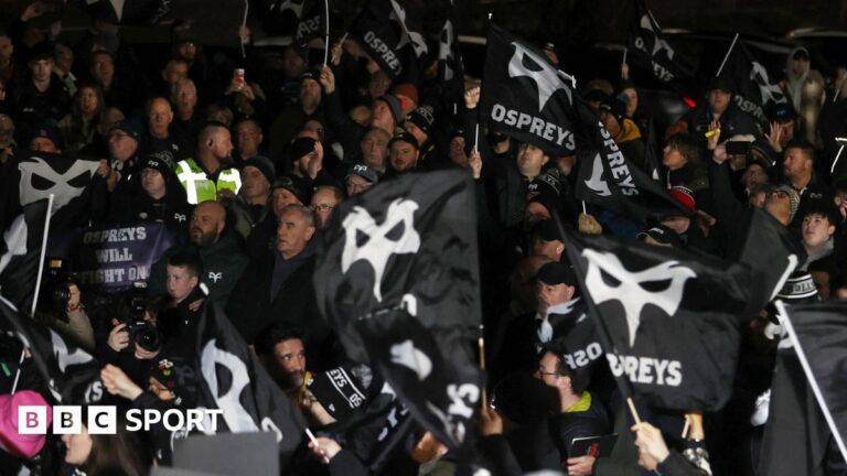 Wales rugby crisis: Ospreys fans protest against WRU and Y11 Ospreys fans demonstrating