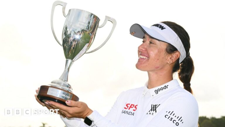 Australian WPGA: Hannah Green claims third successive tournament win Hannah Green lifting a trophy