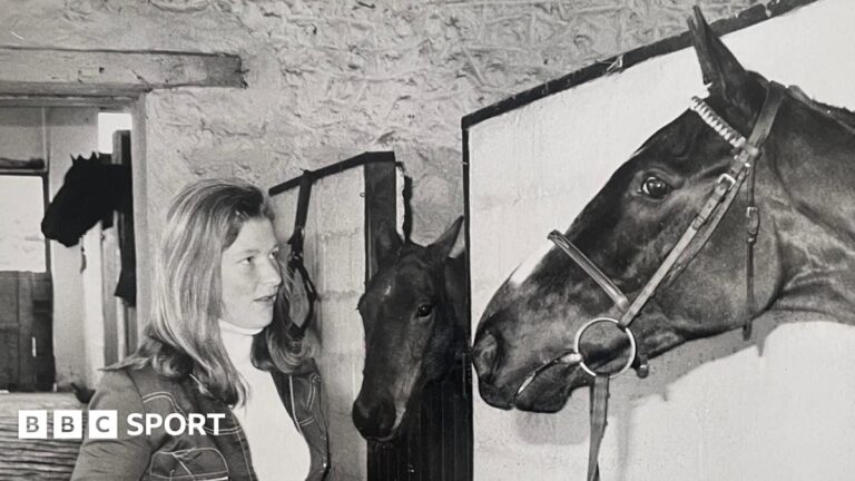 Cheltenham Festival: Gillian Fortescue-Thomas first female finisher looks back on her day in 1976 Gillian Fortescue-Thomas and Stanhope Street at his stables