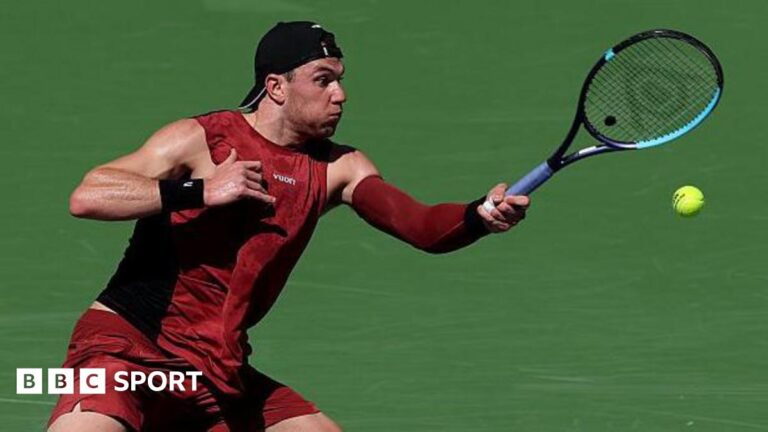 Indian Wells: Jack Draper to face Novak Djokovic in fourth round while Cameron Norrie also through Jack Draper plays a shot during his win over Francisco Cerundolo at Indian Wells in 2026