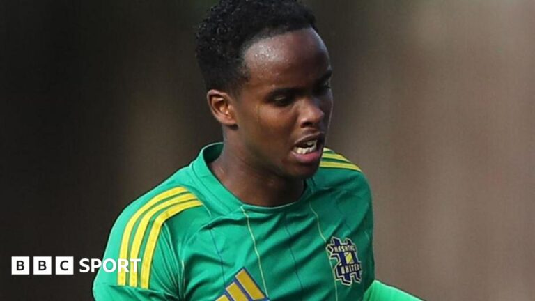 Sak Hassan: Wealdstone unhappy as midfielder plays in Baller League Sak Hassan plays for Hashtag United