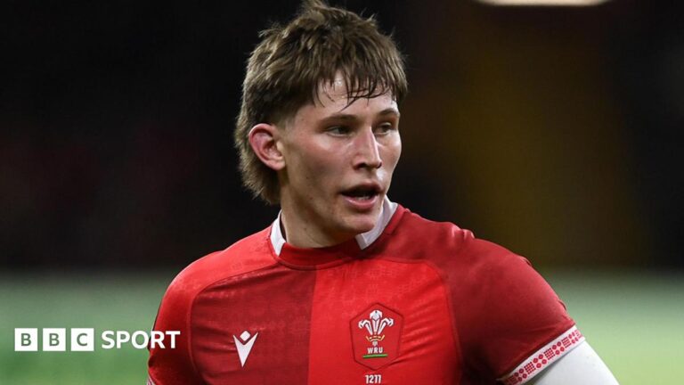 Six Nations 2026: Wales recall wing Ellis Mee to face Ireland Wales wing Ellis Mee