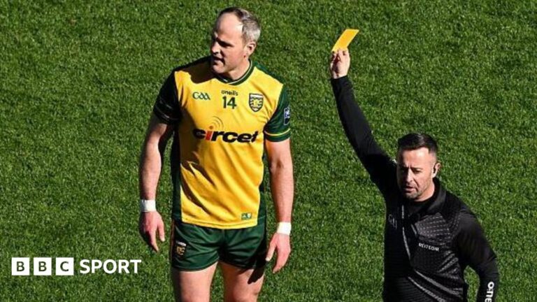 Hugh McFadden: Donegal star feels long kick-outs add to aggression at midfield Michael Murphy is shown a yellow card