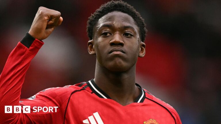 Kobbie Mainoo: Manchester United midfielder signs new contract until 2031 Kobbie Mainoo gestures to fans