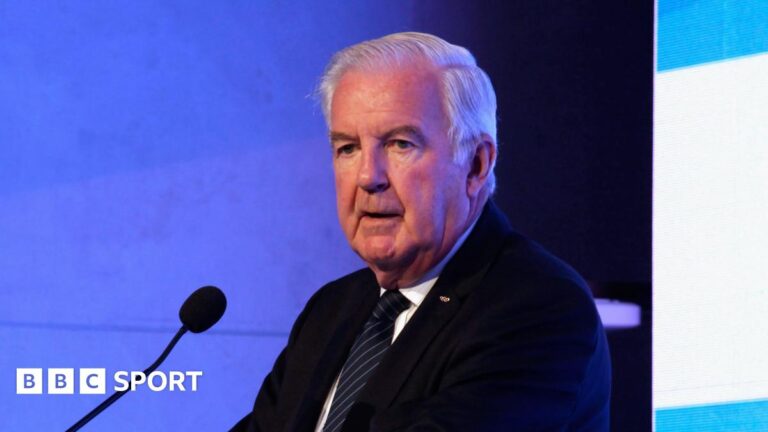 Sir Craig Reedie: Former BOA and Wada executive dies aged 84 Sir Craig Reedie speaking at a podium in 2018