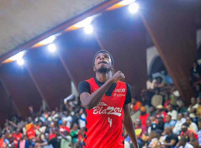 Tonny Drilleba Back for Blazers