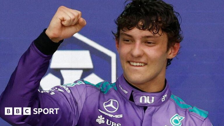 Miami Grand Prix result: Kimi Antonelli wins from Lando Norris to extend title lead Kimi Antonelli celebrates with members of his Mercedes team after winning the Miami Grand Prix