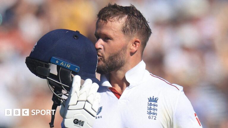 Ben Duckett: How fitness work helped England opener back to his best BBC Sport microphone and phone