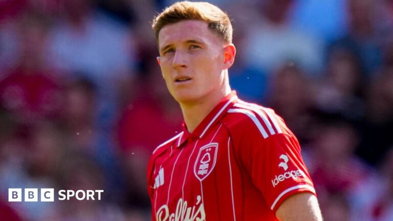 Elliot Anderson: Manchester City have opening bid rejected by Nottingham Forest Elliot Anderson in action for Nottingham Forest