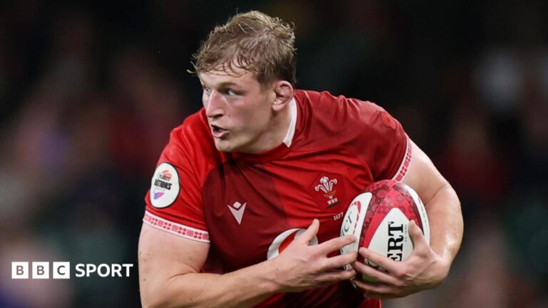 Jac Morgan: Lions flanker to make Wales return with start against Barbarians Jac Morgan carries the ball in his left arm for Wales against Argentina in 2025