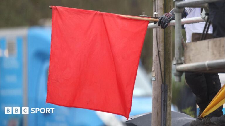 Skerries 100: Irish road race abandoned after fatal accident A red flag