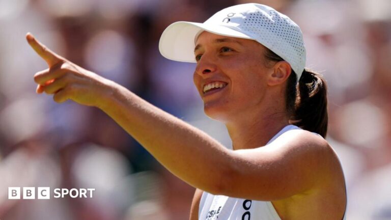Wimbledon 2026 results: Iga Switek continues title defence with dominant victory over Karolina Pliskova Iga Swiatek celebrates winning her second-round match against Karolina Pliskova