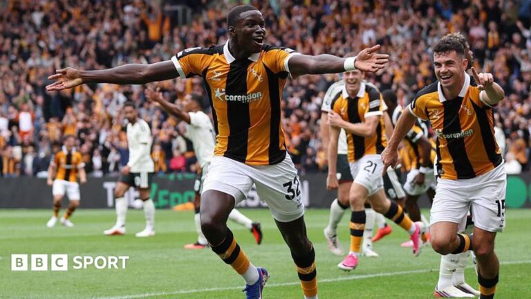 Hull City 2-0 Manchester United: Assistant Dean Holden on back five tactic Ask Me Anything logo