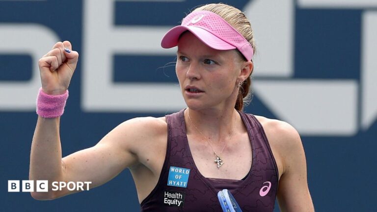 US Open 2026 results: Harriet Dart beats Peyton Stearns to end 19-month wait for Grand Slam win Harriet Dart, wearing a purple dress and pink visor, holds her racquet in her left hand and raises a clenched right fist