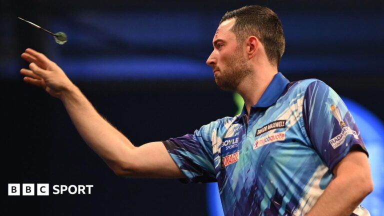 World Grand Prix: Luke Humphries into semi-finals but Gian van Veen is knocked out by James Wade Luke Humphries throws a dart during his match against Niels Zonneveld at the World Grand Prix